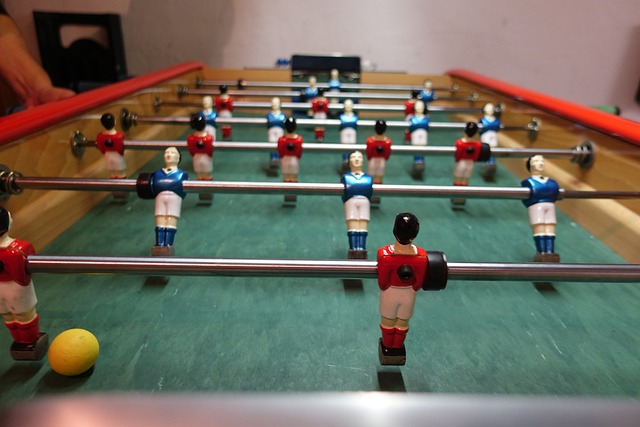 与中场直塞 与中场直塞